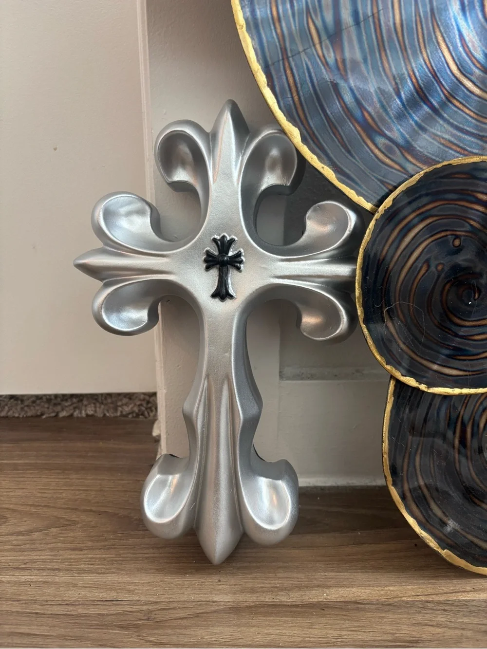 Decorative Fleur-de-Lis Cross Wall Accent in Metallic Silver